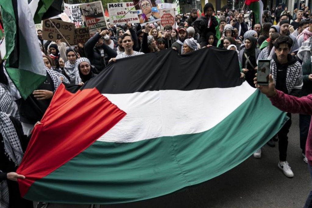 Hipokrasi Barat di Gaza memicu kampus-kampus mereka kian bergolak bela Palestina